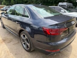 
										2018 Audi A4 Quattro Prestige full									