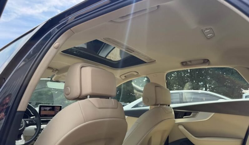 
								2018 Audi A4 Quattro Prestige full									