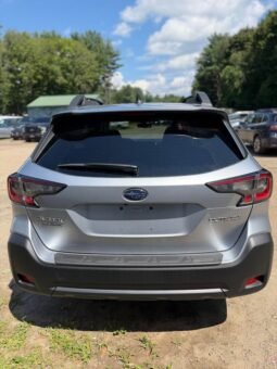 
										2025 Subaru Outback Premium full									