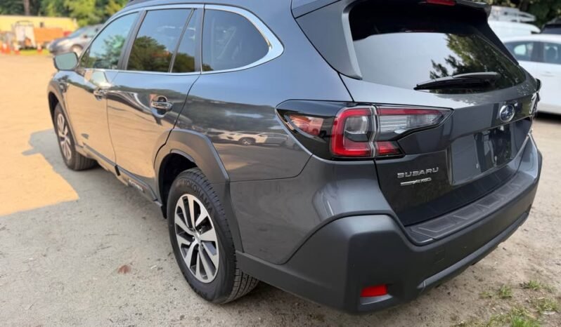 
								2025 Subaru Outback Premium full									