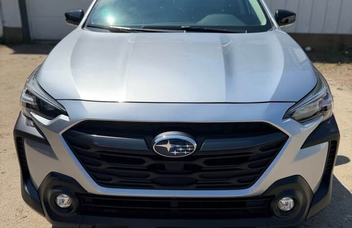 
								2025 Subaru Outback Premium full									