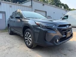 
										2025 Subaru Outback Premium full									