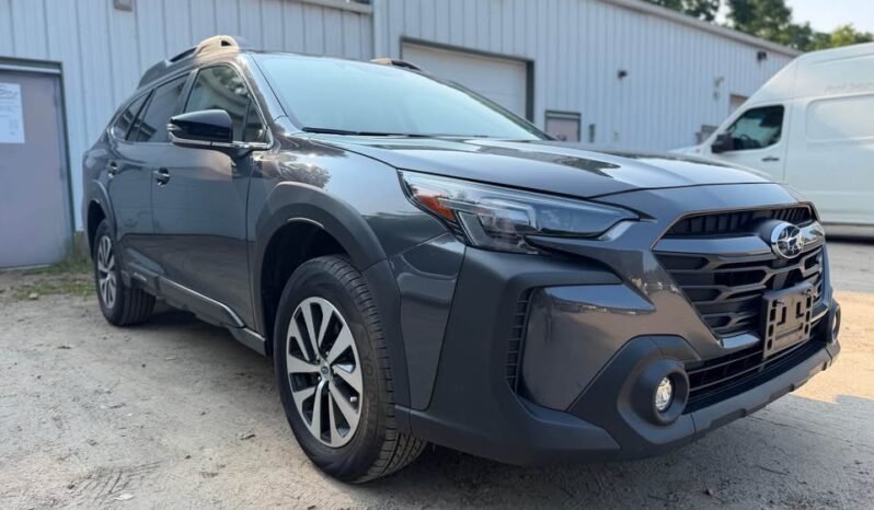 
								2025 Subaru Outback Premium full									