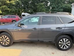 
										2025 Subaru Outback Premium full									