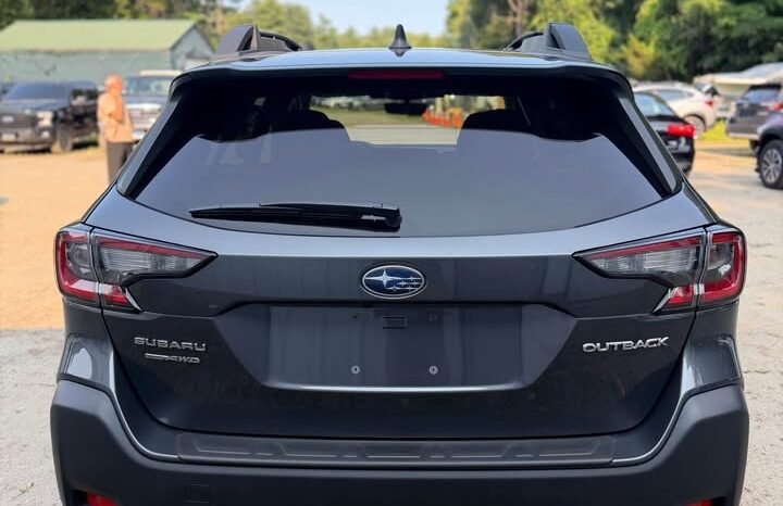 
								2025 Subaru Outback Premium full									