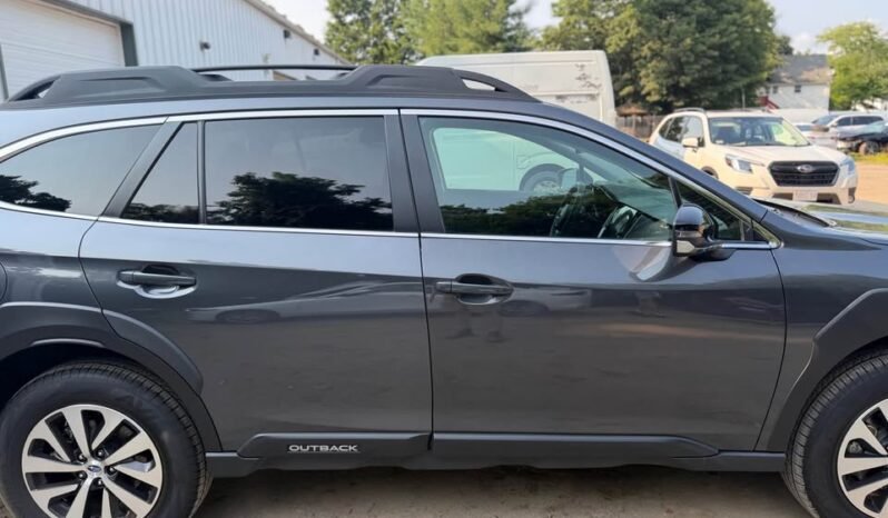 
								2025 Subaru Outback Premium full									