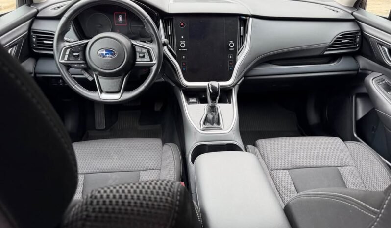 
								2022 Subaru Outback Premium full									