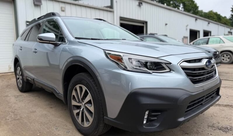 
								2022 Subaru Outback Premium full									