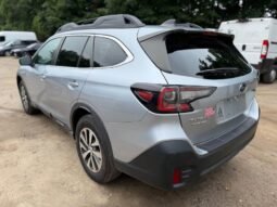 
										2022 Subaru Outback Premium full									
