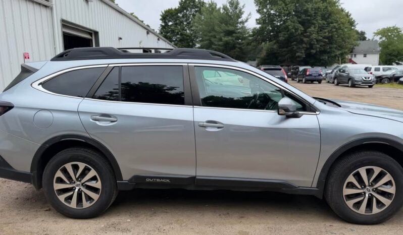
								2022 Subaru Outback Premium full									