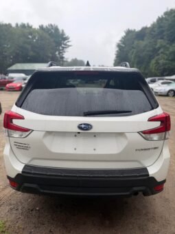 
										2024 Subaru Forester Premium full									