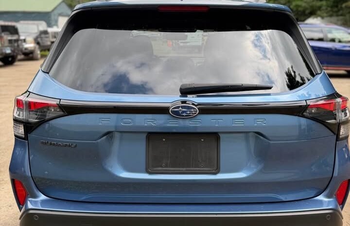 
								2025 Subaru Forester Limited full									